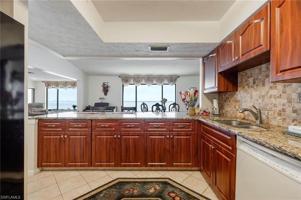 4015 SE 20th Pl , Unit 503, Cape Coral, FL 33904 Photo