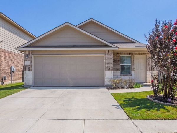 237 MIDDLE GREEN LOOP, Floresville, TX 78114