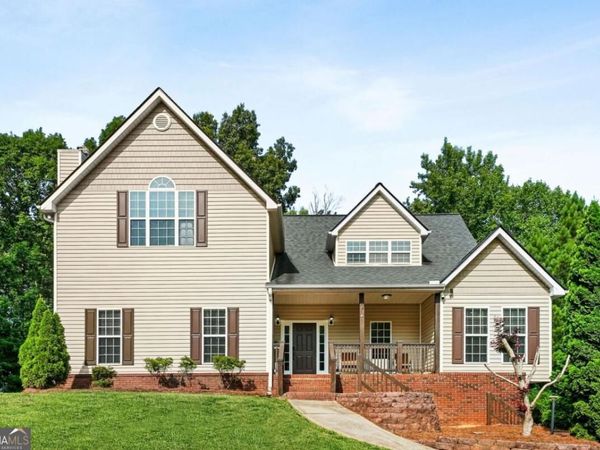 176 Oak Leaf Drive, Carrollton, GA 30116