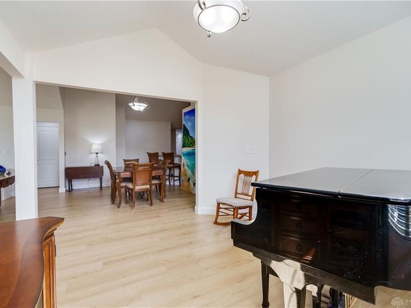 156 Scarborough Village Drive, Dayton, OH 45458 Photo 14