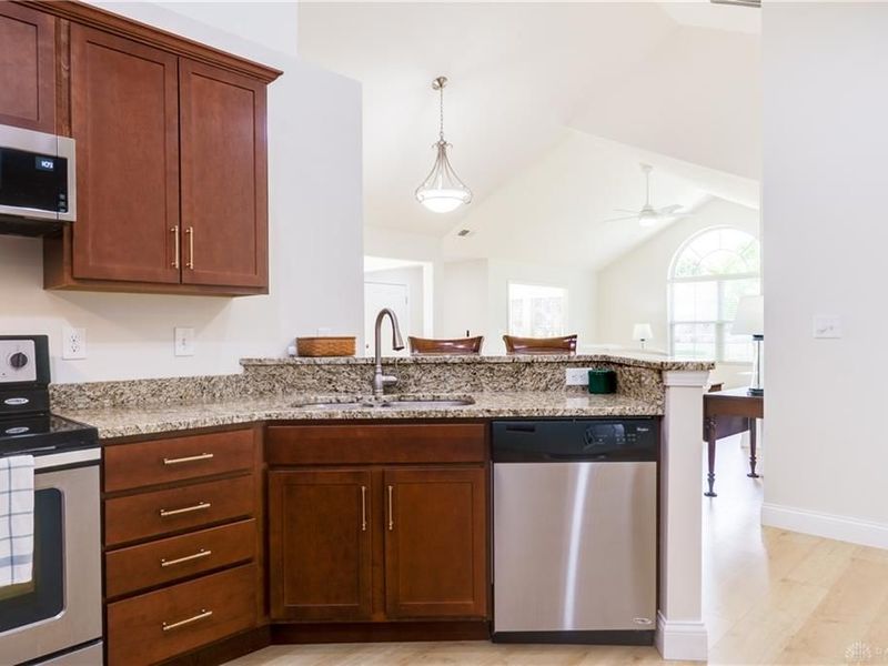 156 Scarborough Village Drive, Dayton, OH 45458 Photo 27