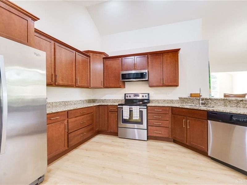 156 Scarborough Village Drive, Dayton, OH 45458 Photo 28