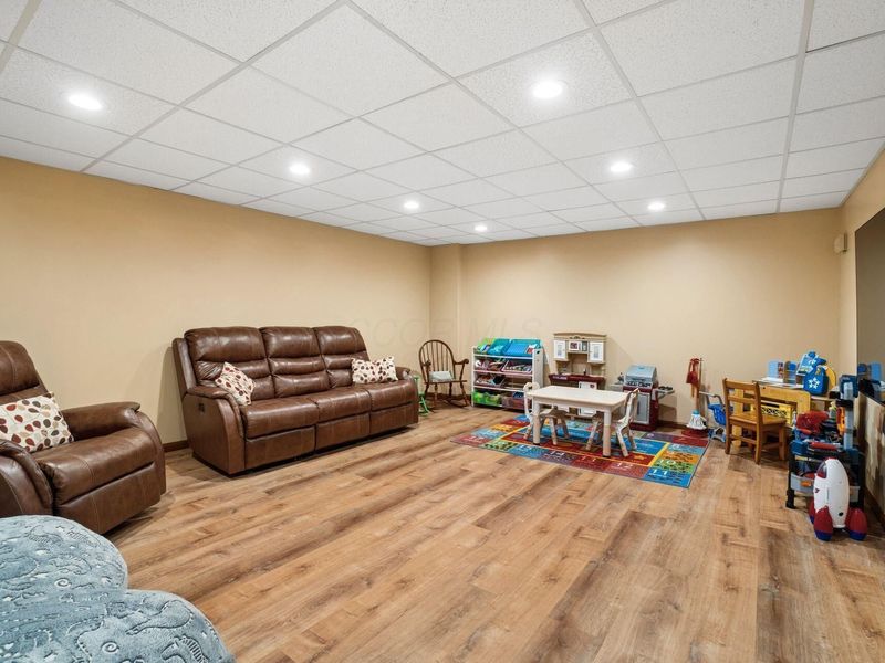 1402 Pegwood Drive, Columbus, OH 43229 Photo 14