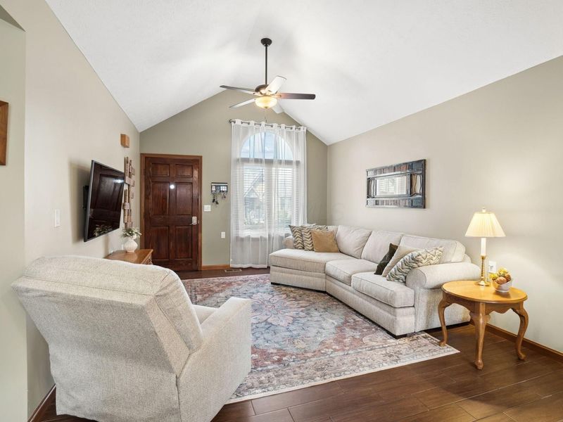 1402 Pegwood Drive, Columbus, OH 43229 Photo 8