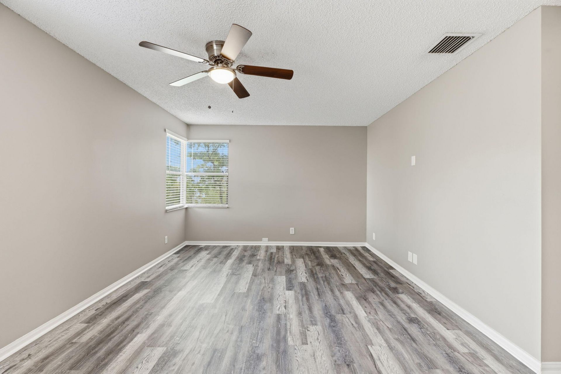 4745 NW 114th Drive, Coral Springs, FL 33076 Photo
