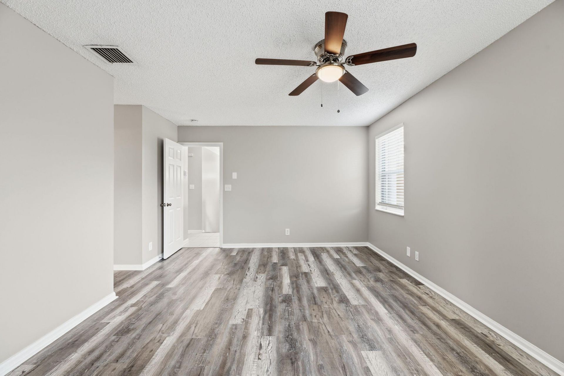 4745 NW 114th Drive, Coral Springs, FL 33076 Photo