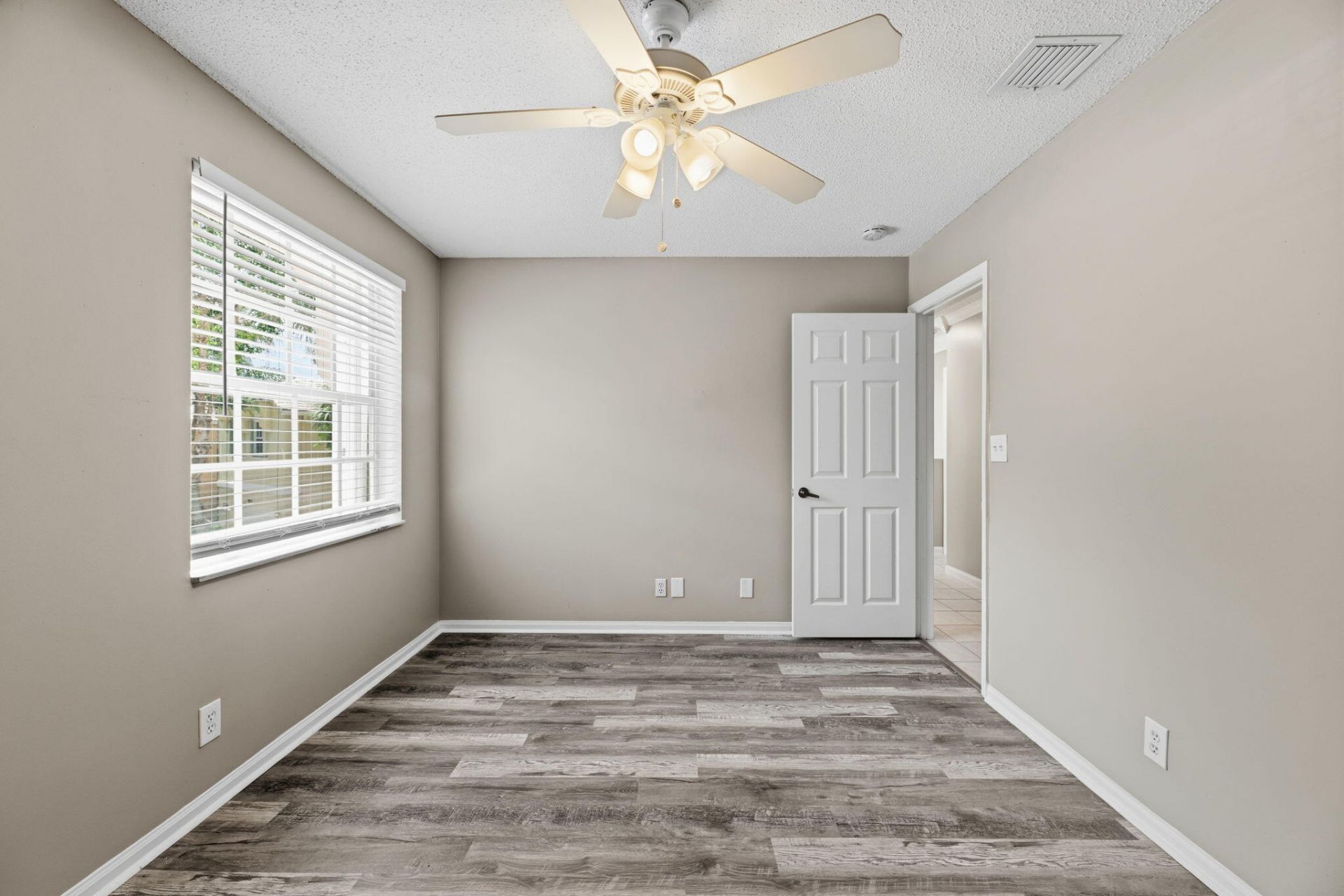4745 NW 114th Drive, Coral Springs, FL 33076 Photo