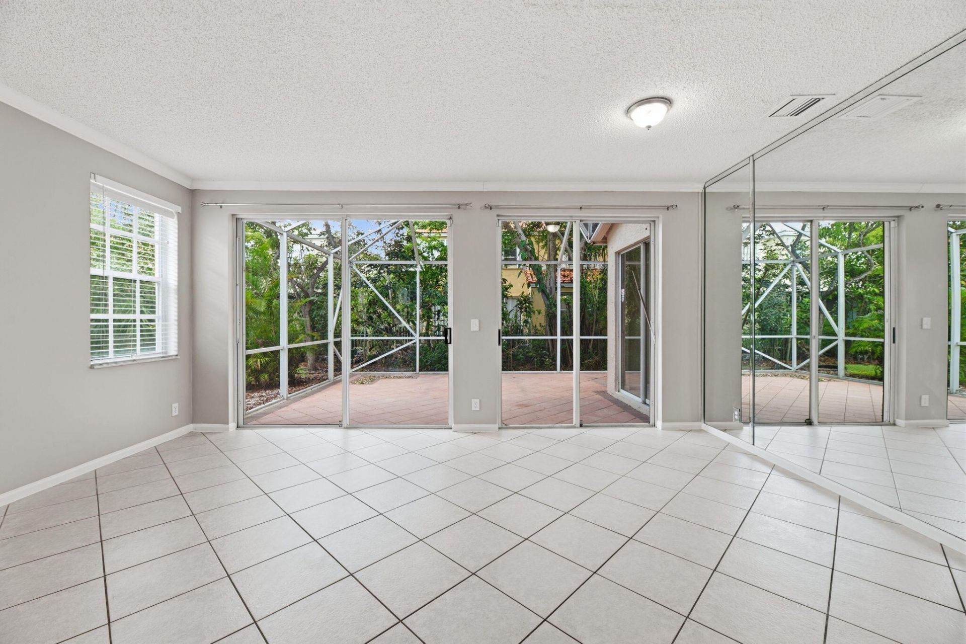 4745 NW 114th Drive, Coral Springs, FL 33076 Photo