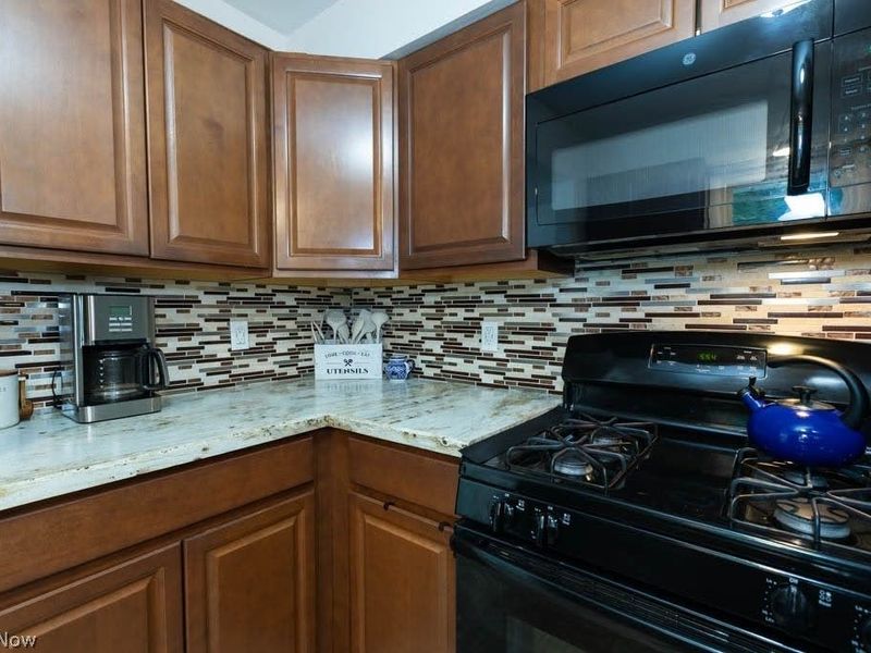 4872 N Randall Drive, North Randall, OH 44128 Photo 16