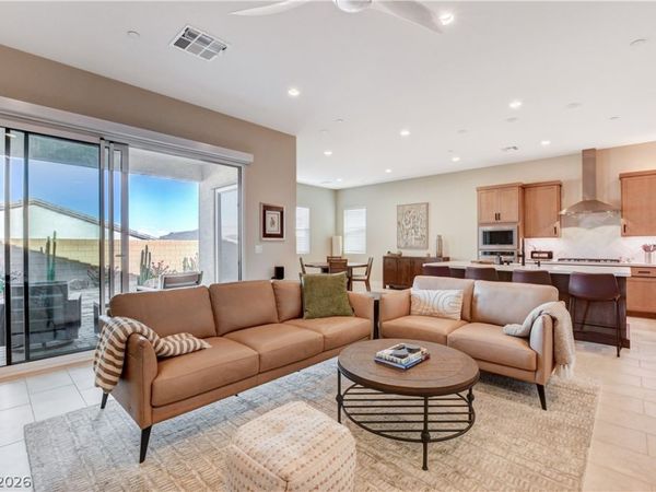 9006 Coastal Oaks Street, Las Vegas, NV 89166