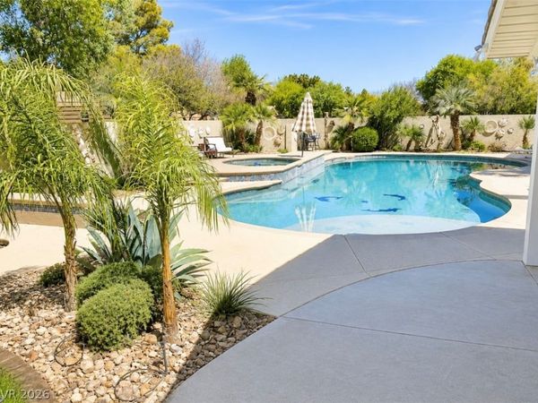 3746 Mahalo Circle, Logandale, NV 89021