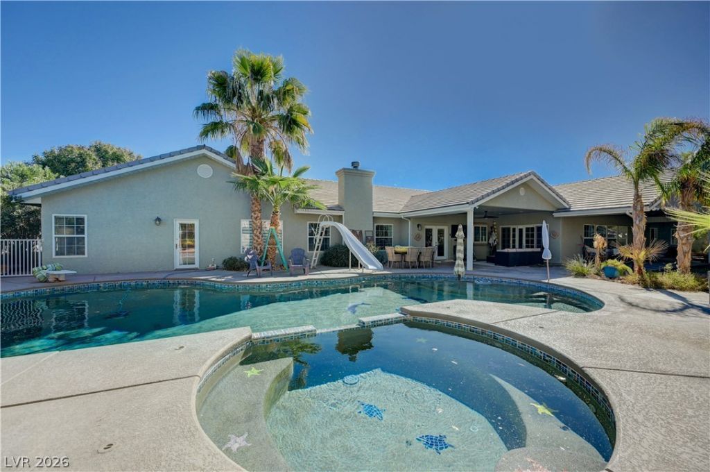 3746 Mahalo Circle, Logandale, NV 89021
