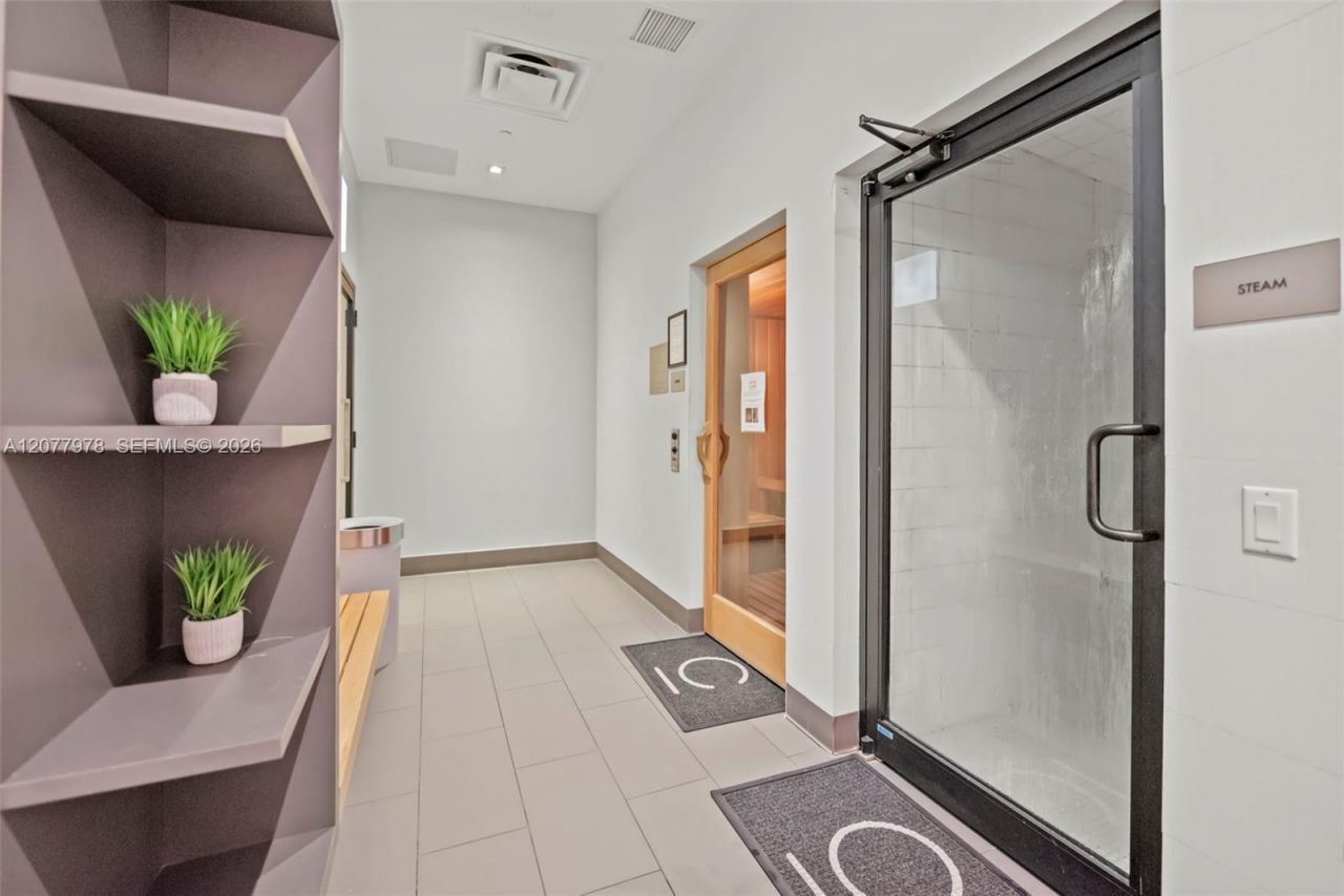 151 SE 1st St , Unit 2602, Miami, FL 33131 Photo