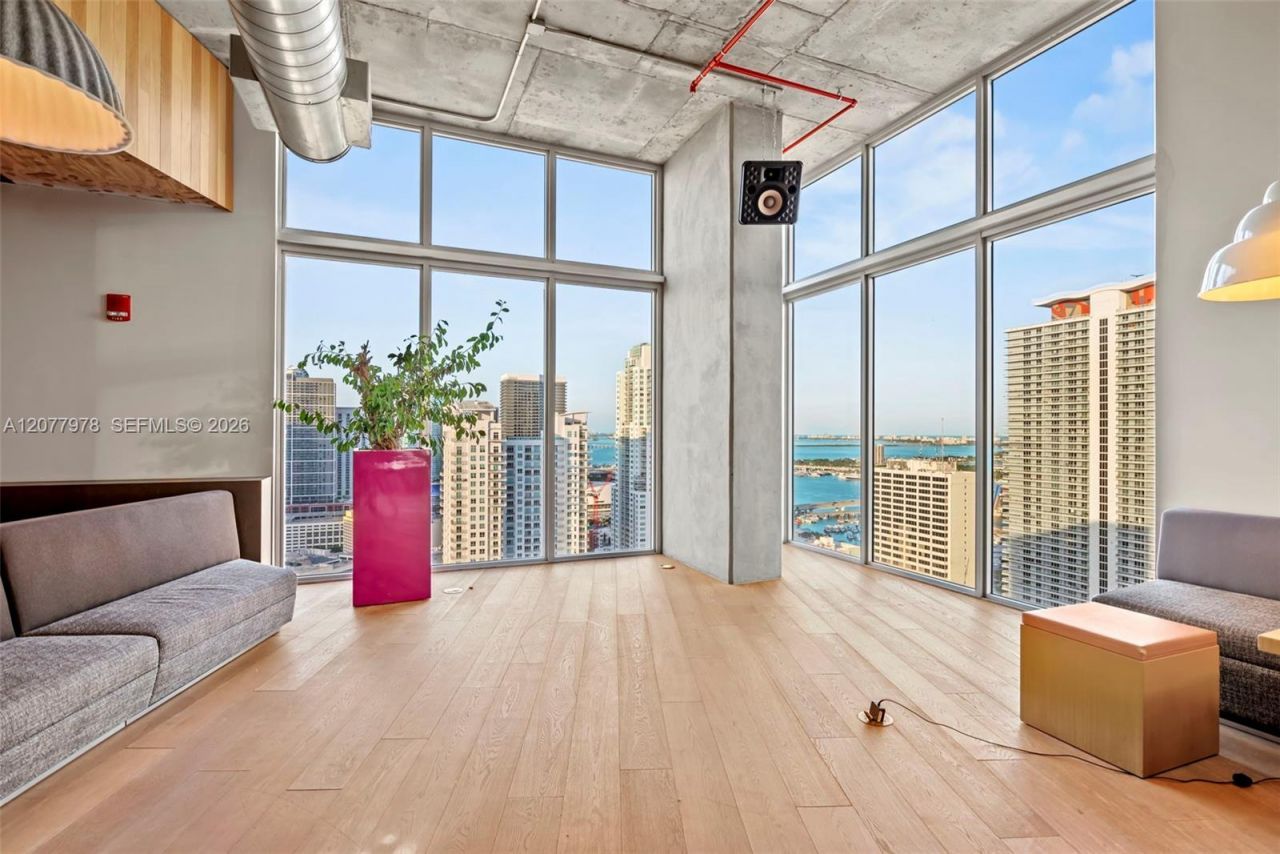 151 SE 1st St , Unit 2602, Miami, FL 33131 Photo