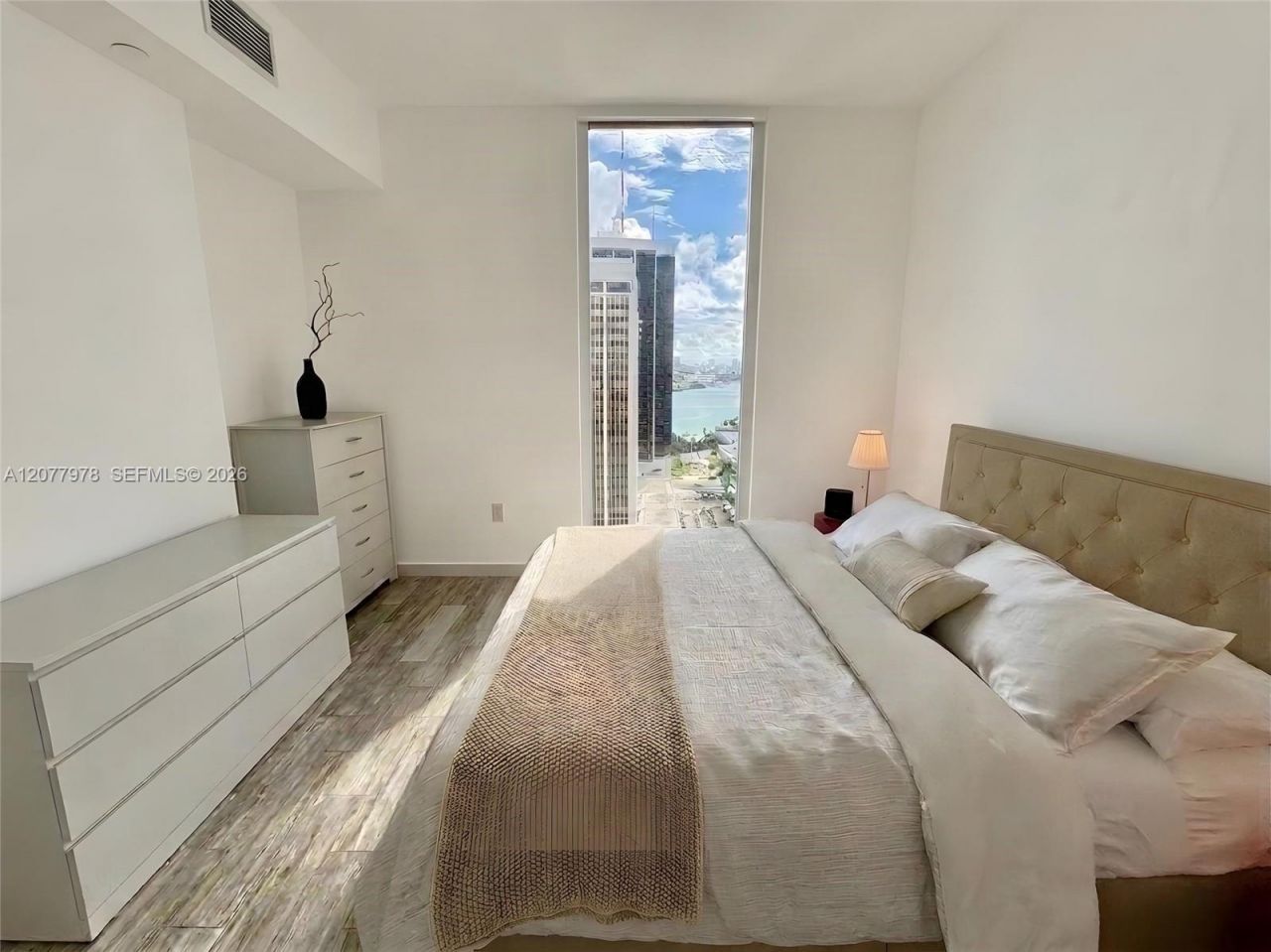 151 SE 1st St , Unit 2602, Miami, FL 33131 Photo