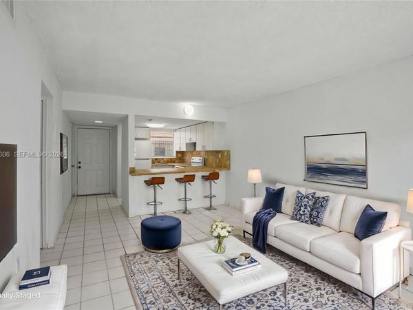 461 SW 7th St , Unit 4, Miami, FL 33130