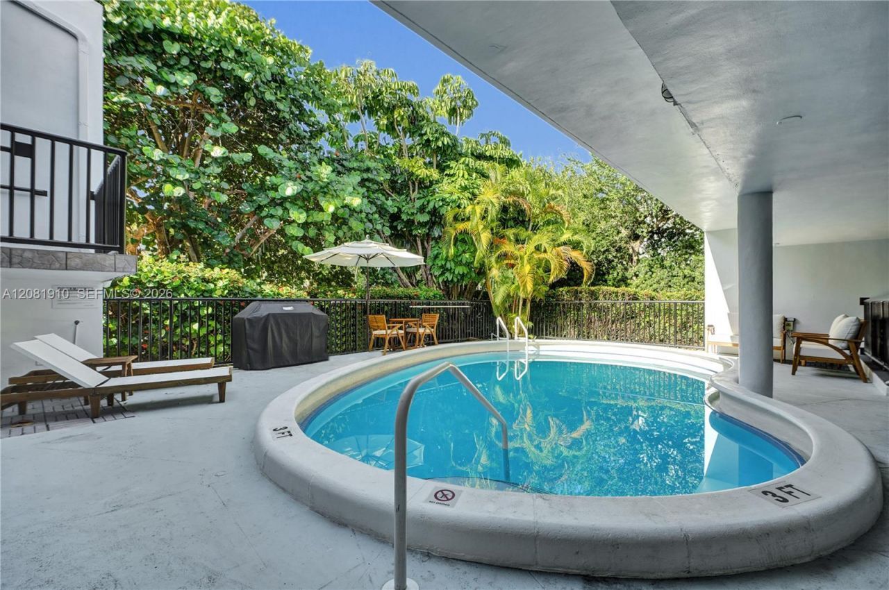 195 Sunrise Dr, Unit 7, Key Biscayne, FL 33149 Photo