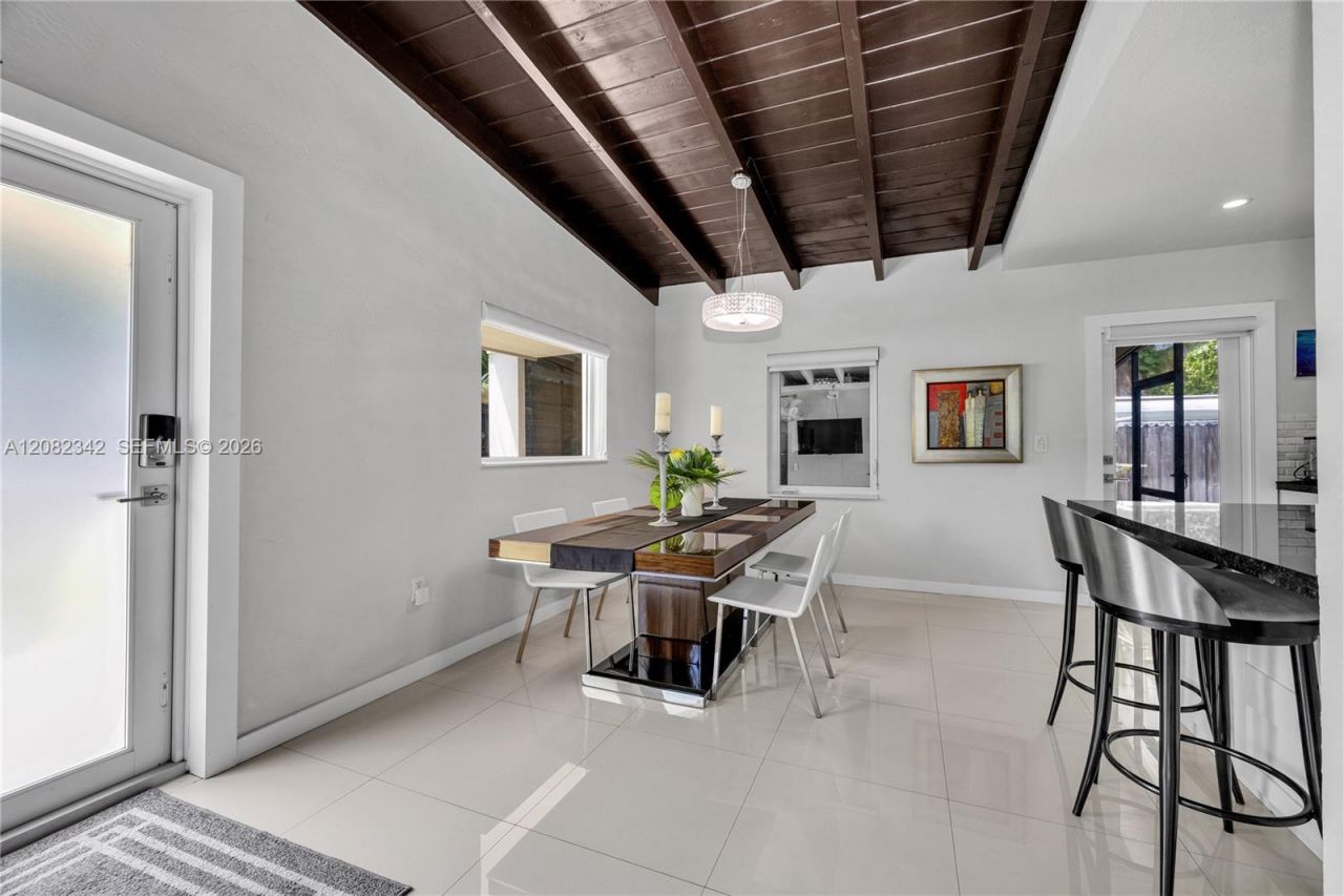 6843 SW 53rd St, Miami, FL 33155 Photo
