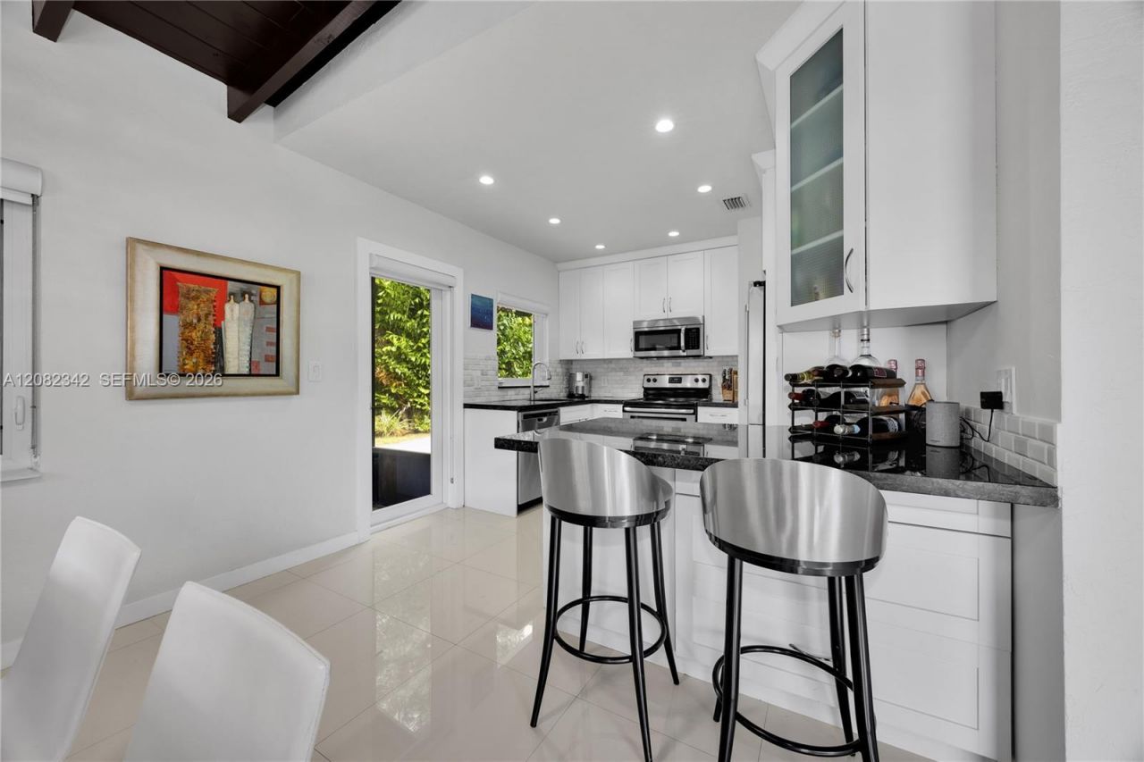 6843 SW 53rd St, Miami, FL 33155 Photo