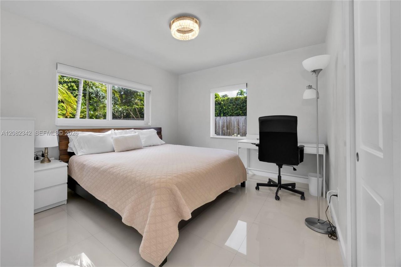 6843 SW 53rd St, Miami, FL 33155 Photo