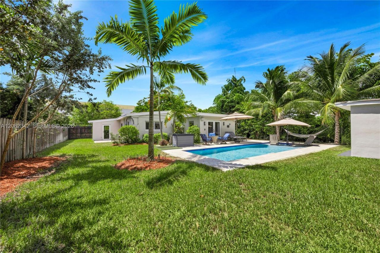 6843 SW 53rd St, Miami, FL 33155 Photo