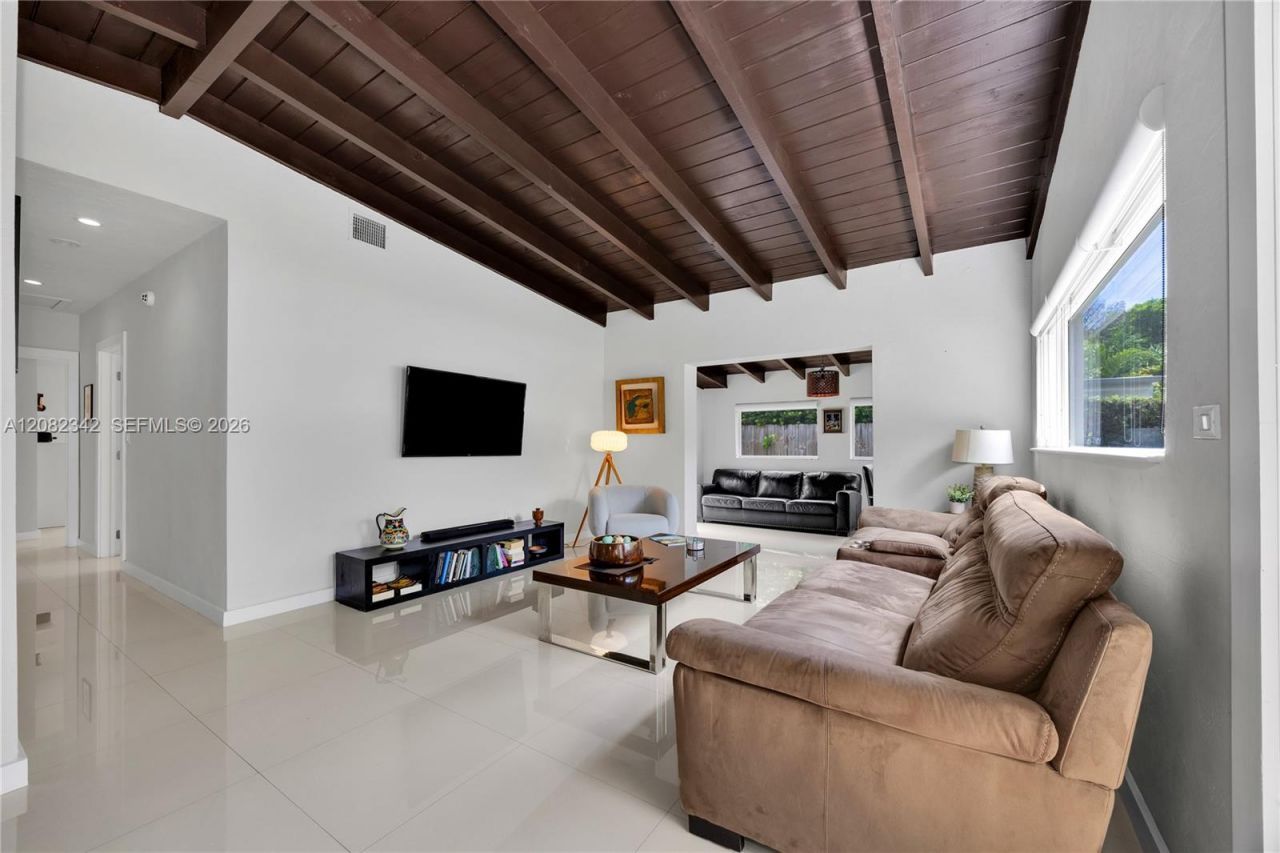 6843 SW 53rd St, Miami, FL 33155 Photo