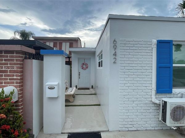 6942 W 14th Ct , Hialeah, FL 33014