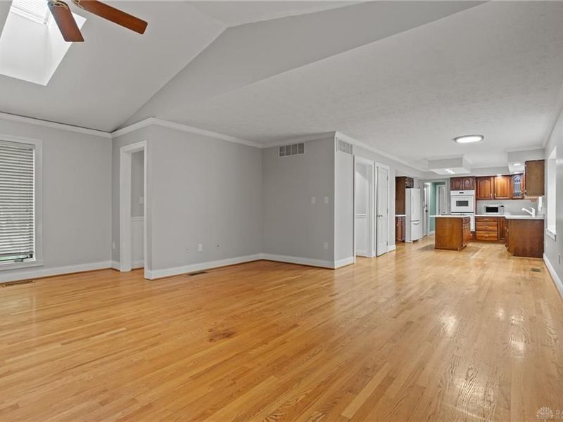240 E Stonequarry Road, Vandalia, OH 45377 Photo 9