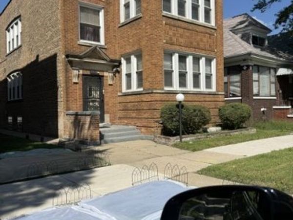 7518 S Eberhart Avenue , Chicago, IL 60619