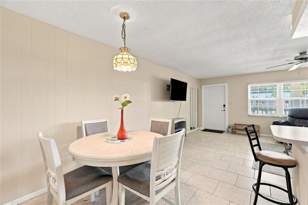 650 Pinellas Point Drive S, Unit 232, Saint Petersburg, FL 33705 Photo