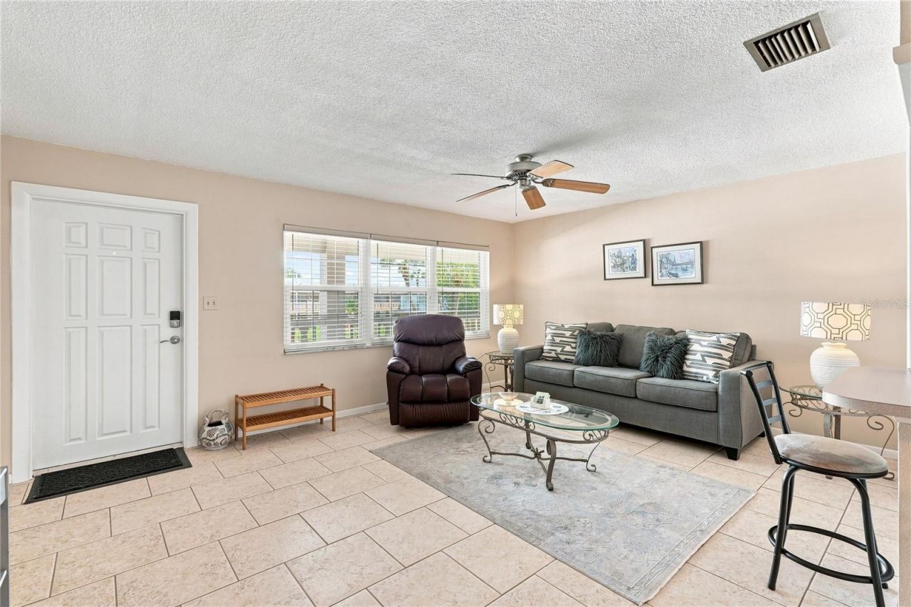 650 Pinellas Point Drive S, Unit 232, Saint Petersburg, FL 33705 Photo