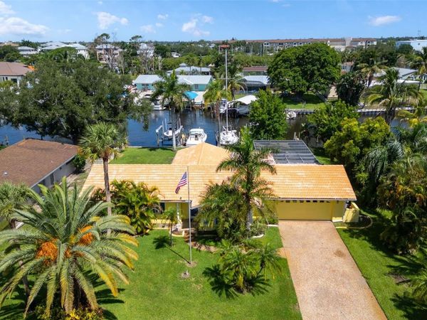 133 HOLLY AVENUE , SARASOTA, FL 34243