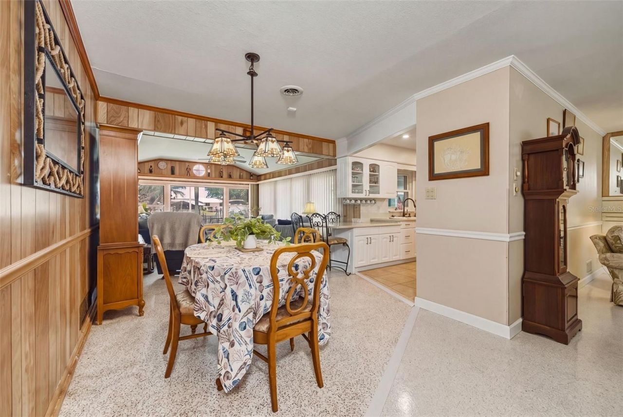133 Holly Avenue, Sarasota, FL 34243 Photo