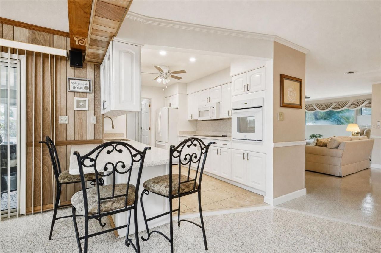 133 Holly Avenue, Sarasota, FL 34243 Photo
