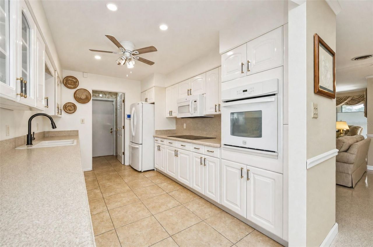 133 Holly Avenue, Sarasota, FL 34243 Photo