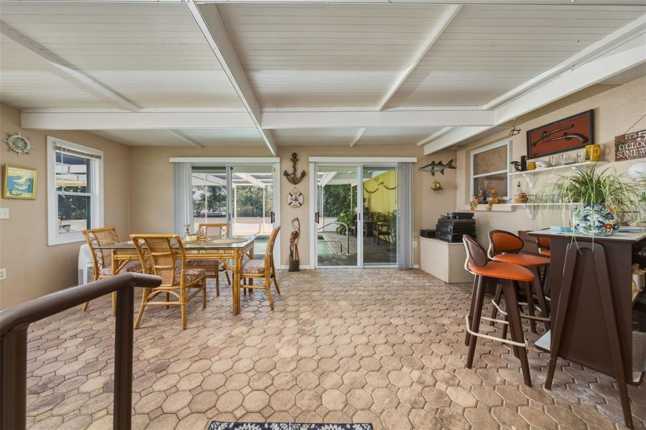 133 Holly Avenue, Sarasota, FL 34243 Photo
