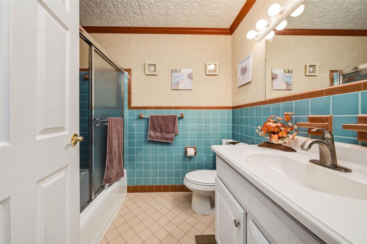 133 Holly Avenue, Sarasota, FL 34243 Photo