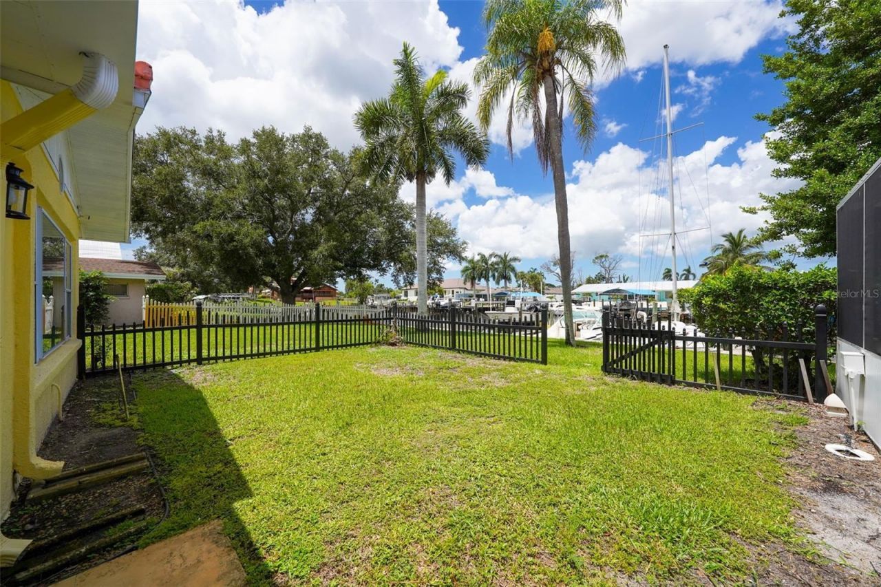 133 Holly Avenue, Sarasota, FL 34243 Photo