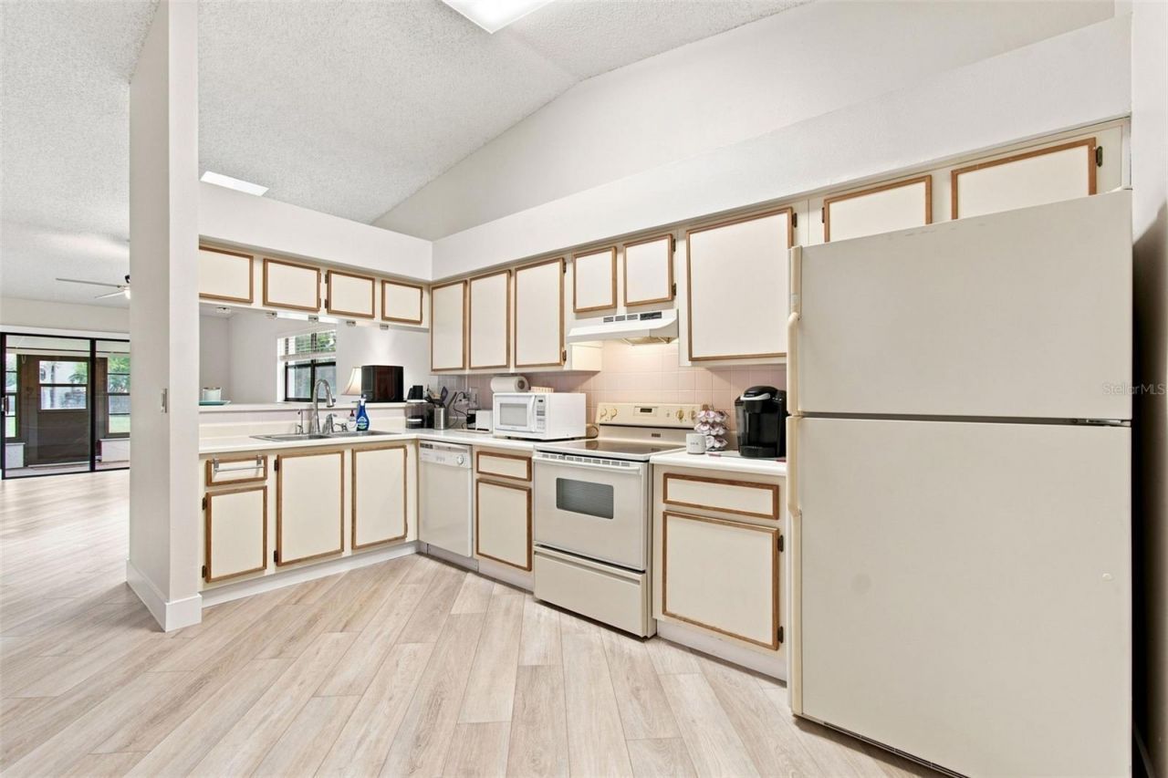 11712 Spring Tree Lane, Port Richey, FL 34668 Photo