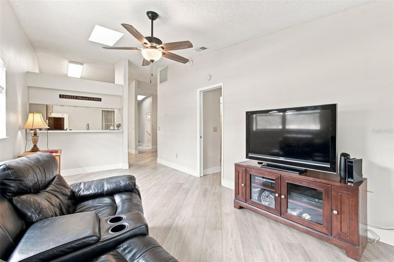 11712 Spring Tree Lane, Port Richey, FL 34668 Photo
