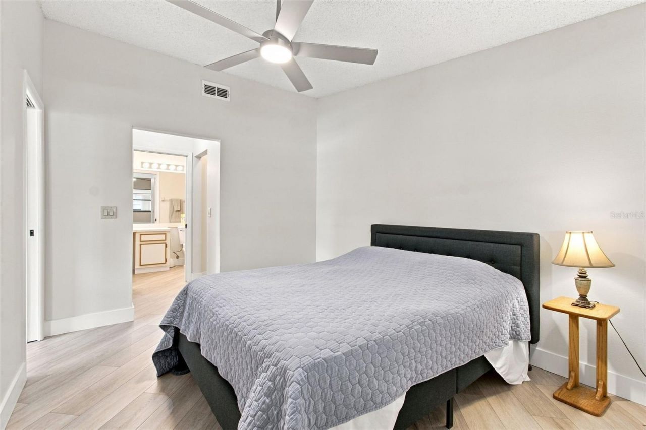 11712 Spring Tree Lane, Port Richey, FL 34668 Photo