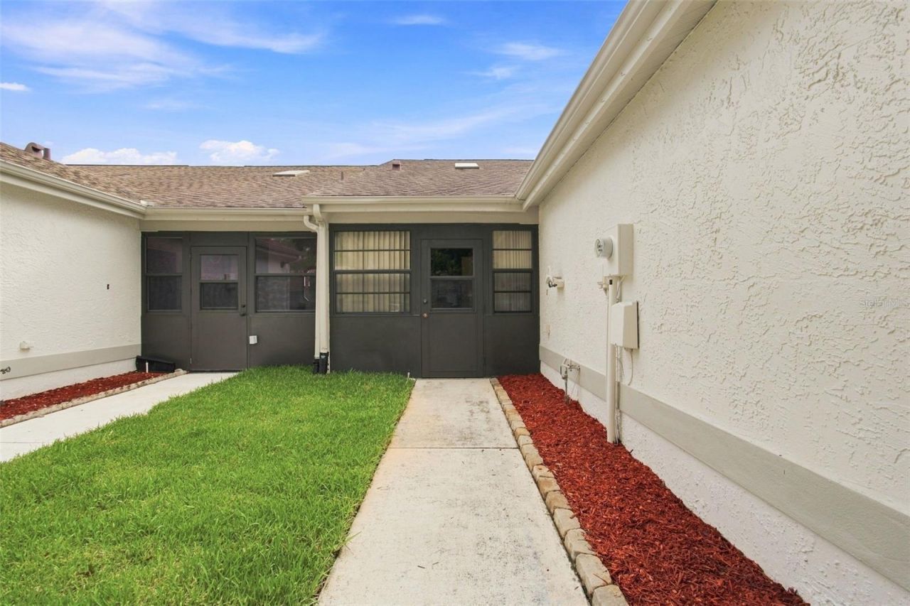 11712 Spring Tree Lane, Port Richey, FL 34668 Photo