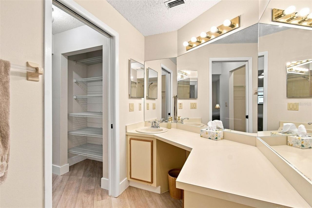 11712 Spring Tree Lane, Port Richey, FL 34668 Photo