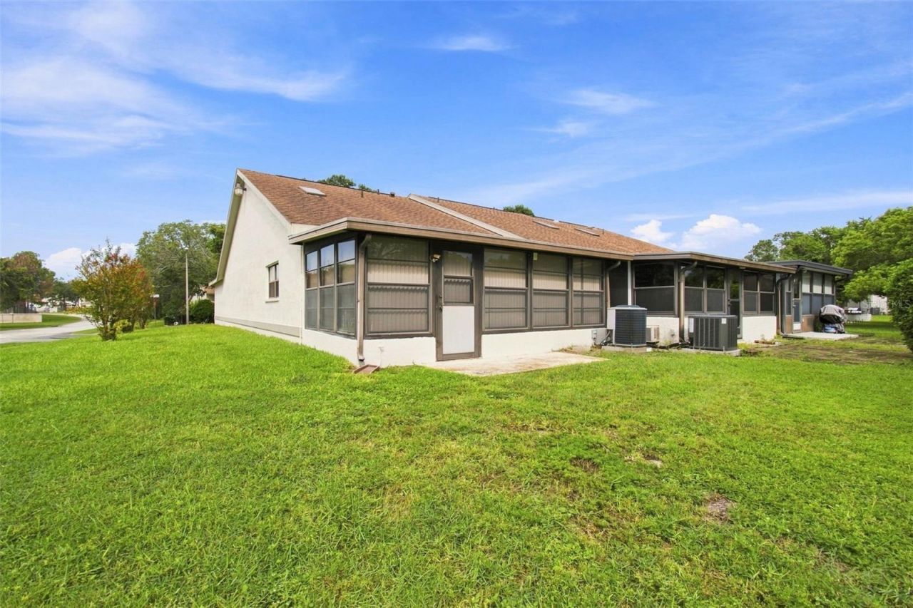 11712 Spring Tree Lane, Port Richey, FL 34668 Photo