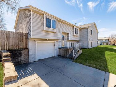 5400 S 32nd Street, Lincoln, NE 68516