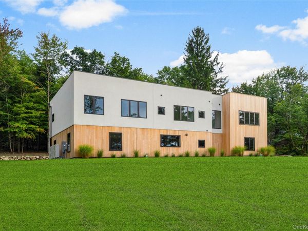 39 Mountain Lane , Beacon, NY 12508