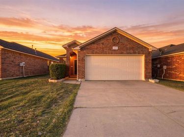 5412 Austin Ridge Drive, Fort Worth, TX 76179