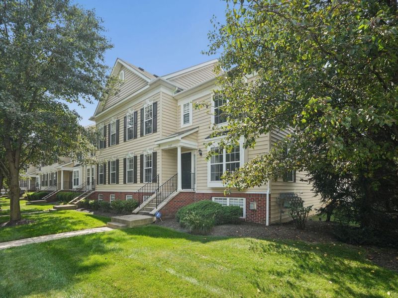 3727 Rubythroat Drive, Unit 19, Columbus, OH 43230 Photo 3