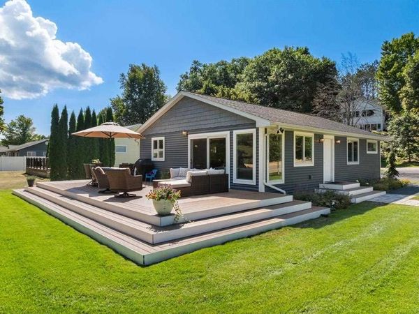 100 Terrace, Charlevoix, MI 49720