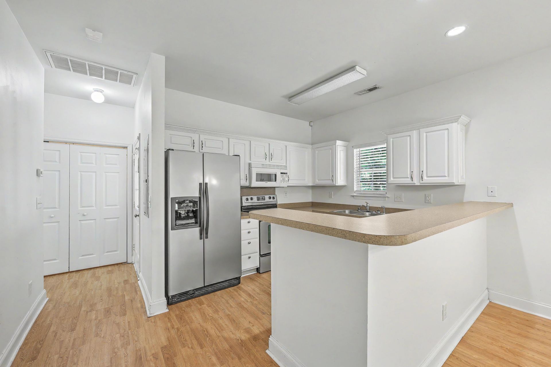1761 Kenwood Road Photo 13